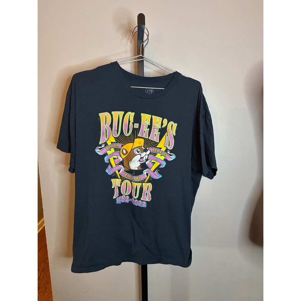 Buc-ees Tour 1982-2022 Graphic T-Shirt Men XL Black Beaver Believer Short Sleeve